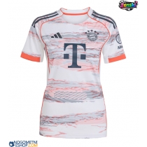 Ženski Nogometni dresi Bayern Munich Dayot Upamecano #2 Gostujoči 2025-26 Kratek Rokav